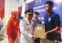 HUT RI ke 81 Tahun, Bupati Majene Serahkan Remisi Terhadap 56 Terpidana