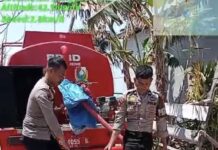 Dampak Kemarau Panjang, BPBD Majene Distribusikan Air Bersih untuk Warga Barane