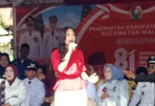 Anggini DA8 Tampil Pukau Penonton di Lapangan Tasinara Malunda