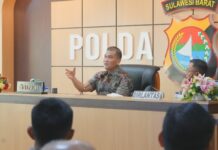 Wujudkan Polisi Bersama Masyarakat, Kapolda Sulbar Tekankan Pelayanan Bersih dan Polantas Humanis