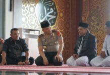Polisi Bersama Masyarakat, Kapolda Sulbar Turun ke Masjid, Serap Aspirasi Warga Lewat Jumling